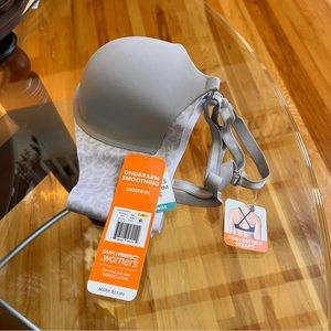 NWT - Warner's Underwire Bra - Simply Perfect